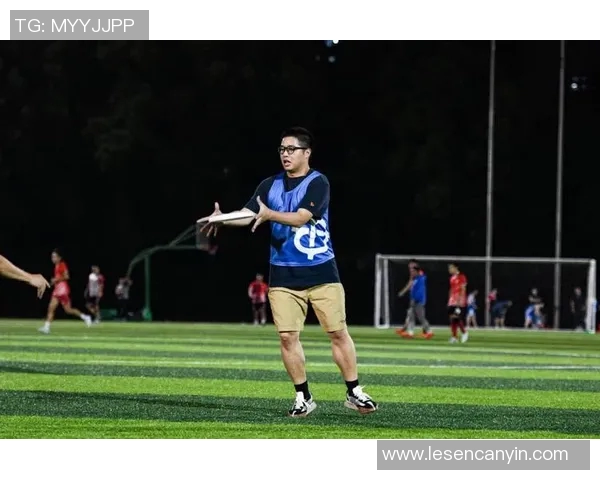 南京飞盘队在比赛中取得新突破经验排名创新高引领飞盘运动发展 南京飞盘队在比赛中取得新突破经验排名创新高引领飞盘运动发展